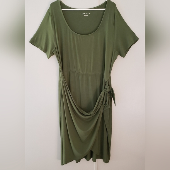 Ava & Viv Green Faux Wrap Midi Dress - Picture 3 of 11